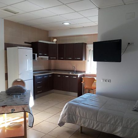 Hostal Via Del Caminante Madrigalejo Ngoại thất bức ảnh