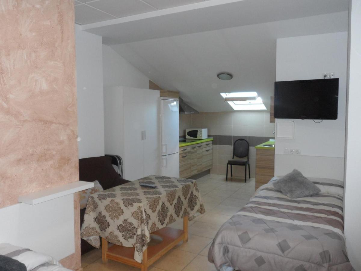 Hostal Via Del Caminante Madrigalejo Ngoại thất bức ảnh