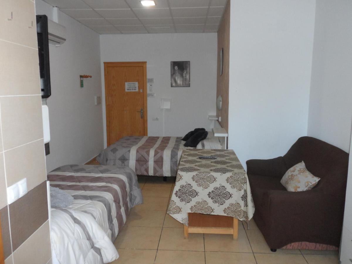 Hostal Via Del Caminante Madrigalejo Ngoại thất bức ảnh