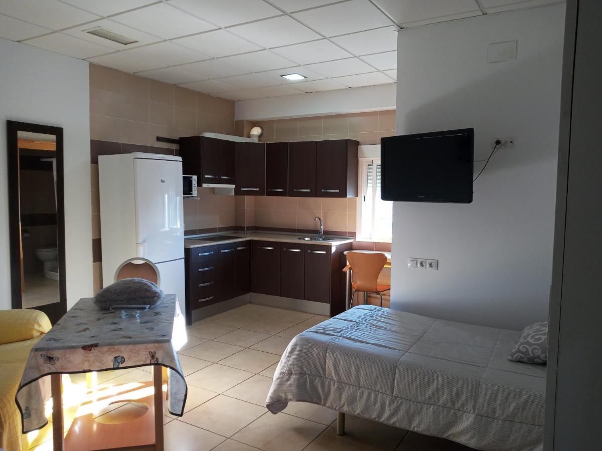 Hostal Via Del Caminante Madrigalejo Ngoại thất bức ảnh