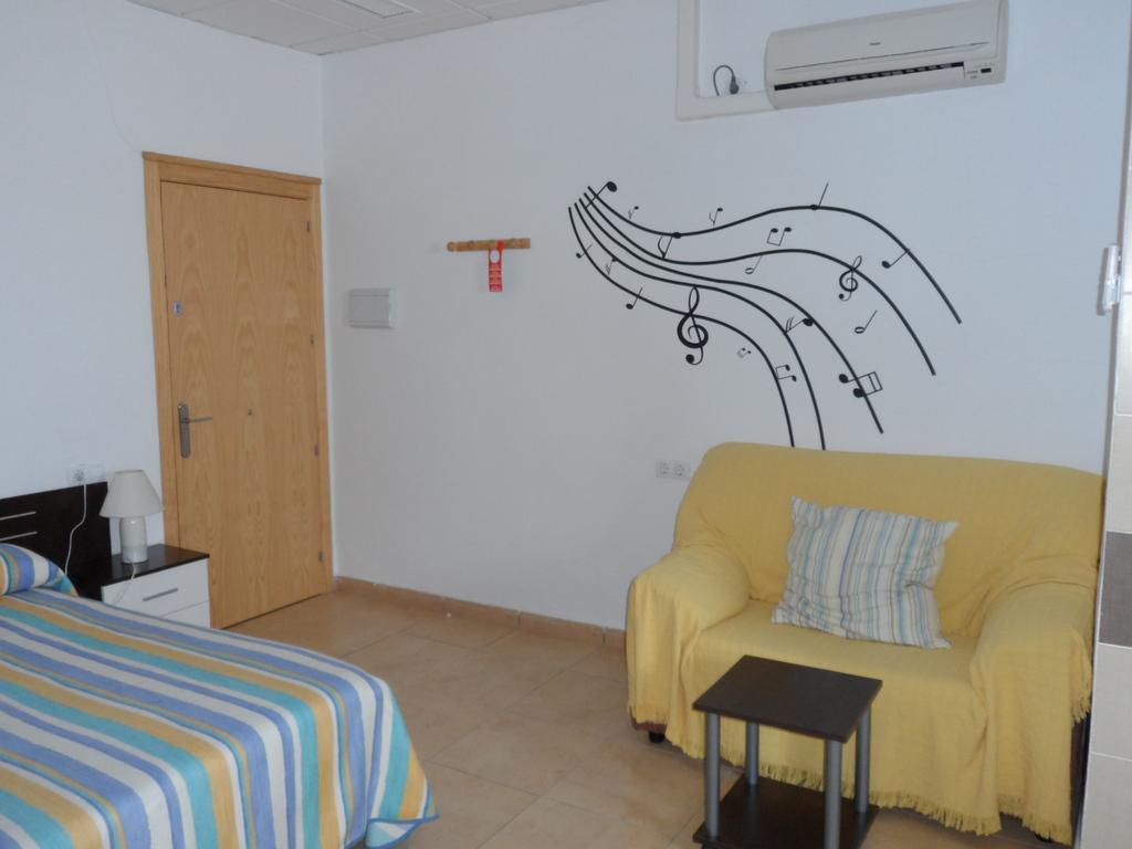 Hostal Via Del Caminante Madrigalejo Ngoại thất bức ảnh