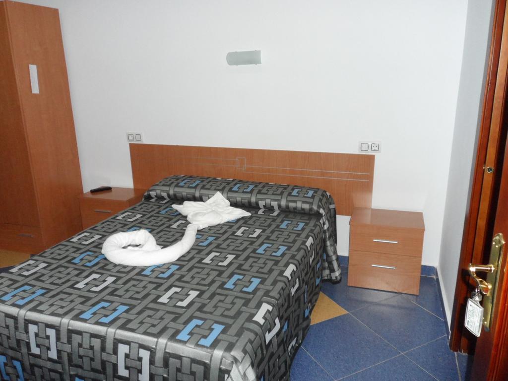 Hostal Via Del Caminante Madrigalejo Ngoại thất bức ảnh