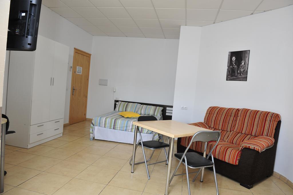 Hostal Via Del Caminante Madrigalejo Ngoại thất bức ảnh