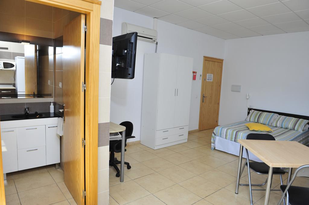 Hostal Via Del Caminante Madrigalejo Ngoại thất bức ảnh
