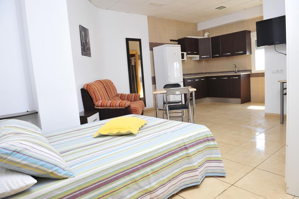 Hostal Via Del Caminante Madrigalejo Ngoại thất bức ảnh