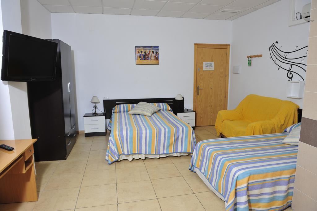 Hostal Via Del Caminante Madrigalejo Ngoại thất bức ảnh