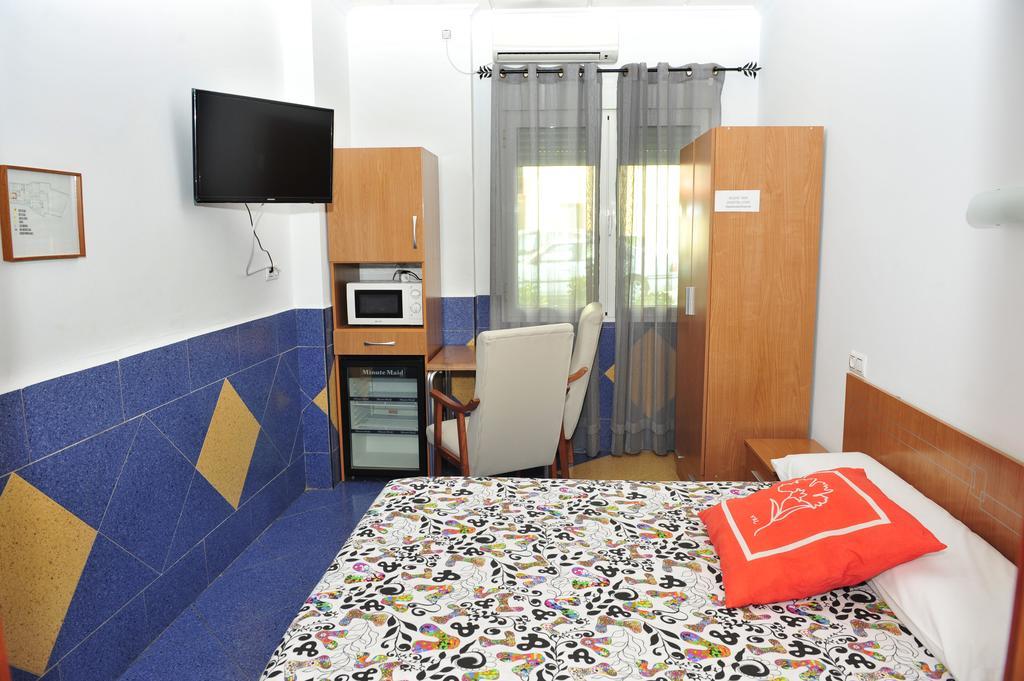 Hostal Via Del Caminante Madrigalejo Ngoại thất bức ảnh