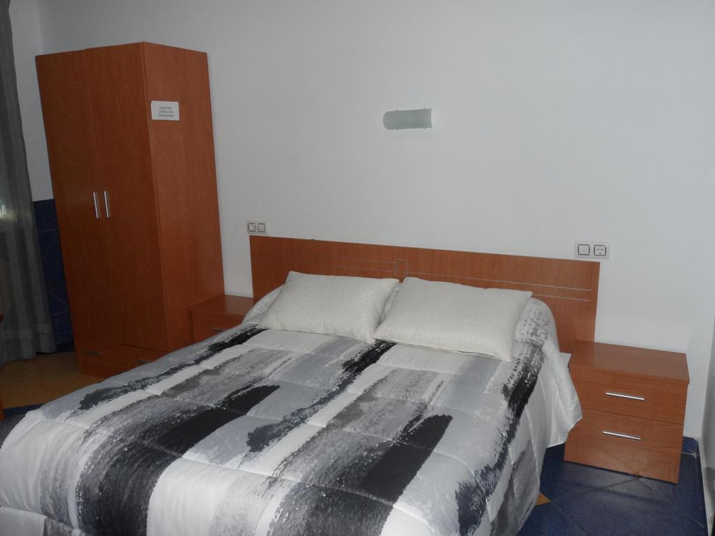 Hostal Via Del Caminante Madrigalejo Ngoại thất bức ảnh