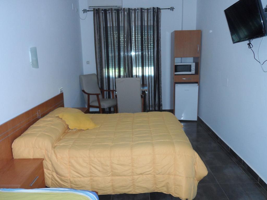 Hostal Via Del Caminante Madrigalejo Ngoại thất bức ảnh