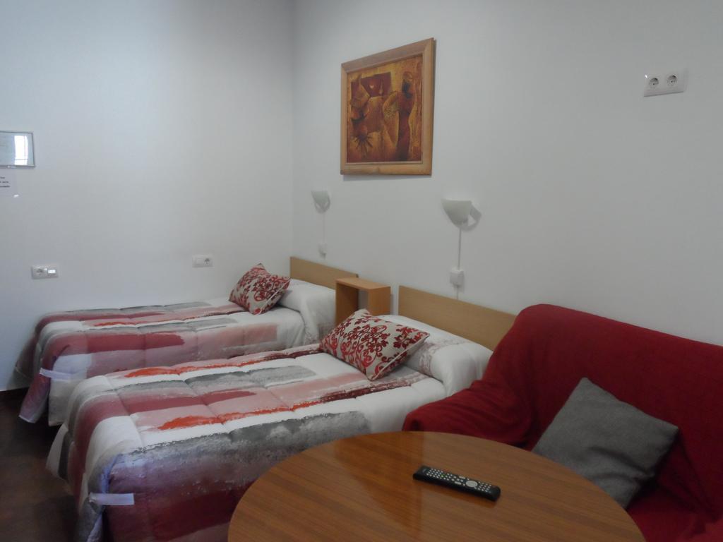 Hostal Via Del Caminante Madrigalejo Ngoại thất bức ảnh